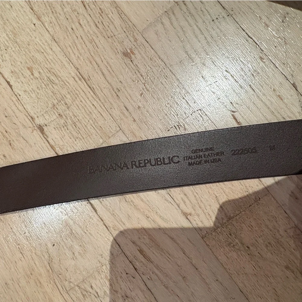 Banana Republic Classic Brown Leather Belt